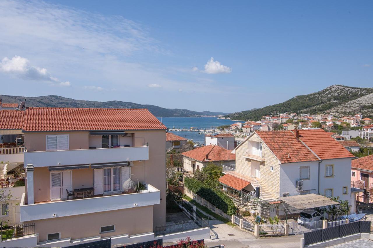 Villa Barbara & Zoran With Heated Swimming Pool Seget Vranjica Bagian luar foto