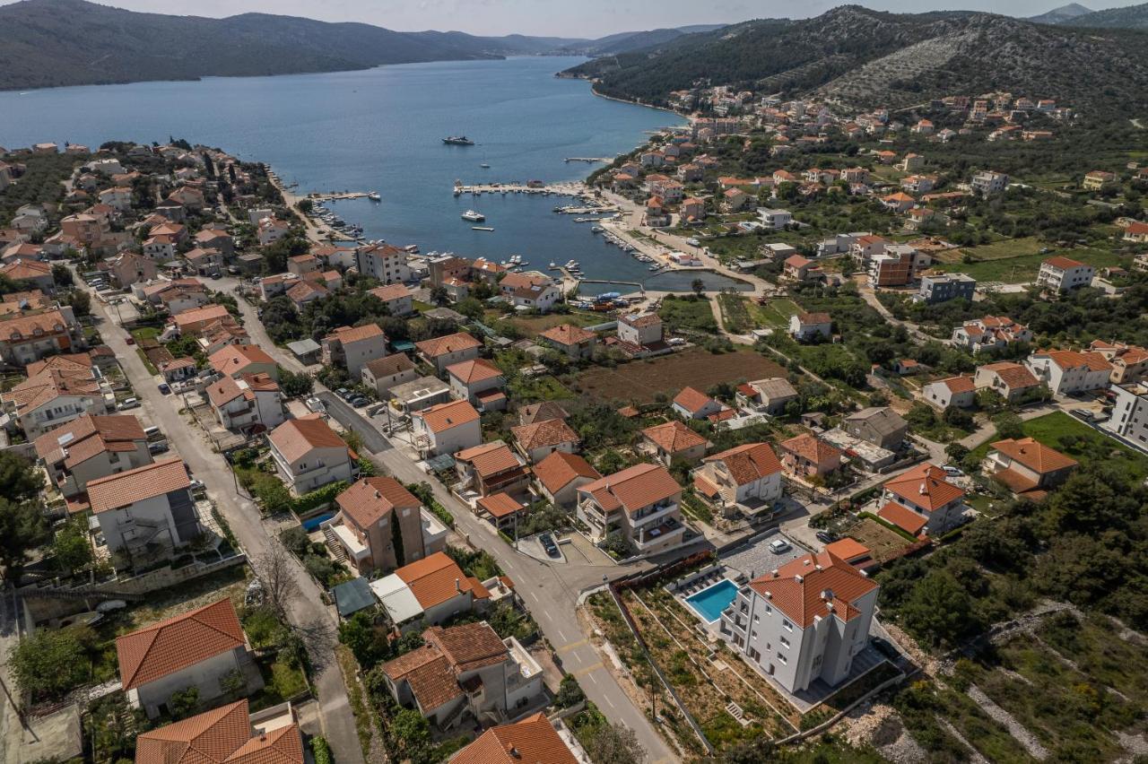 Villa Barbara & Zoran With Heated Swimming Pool Seget Vranjica Bagian luar foto