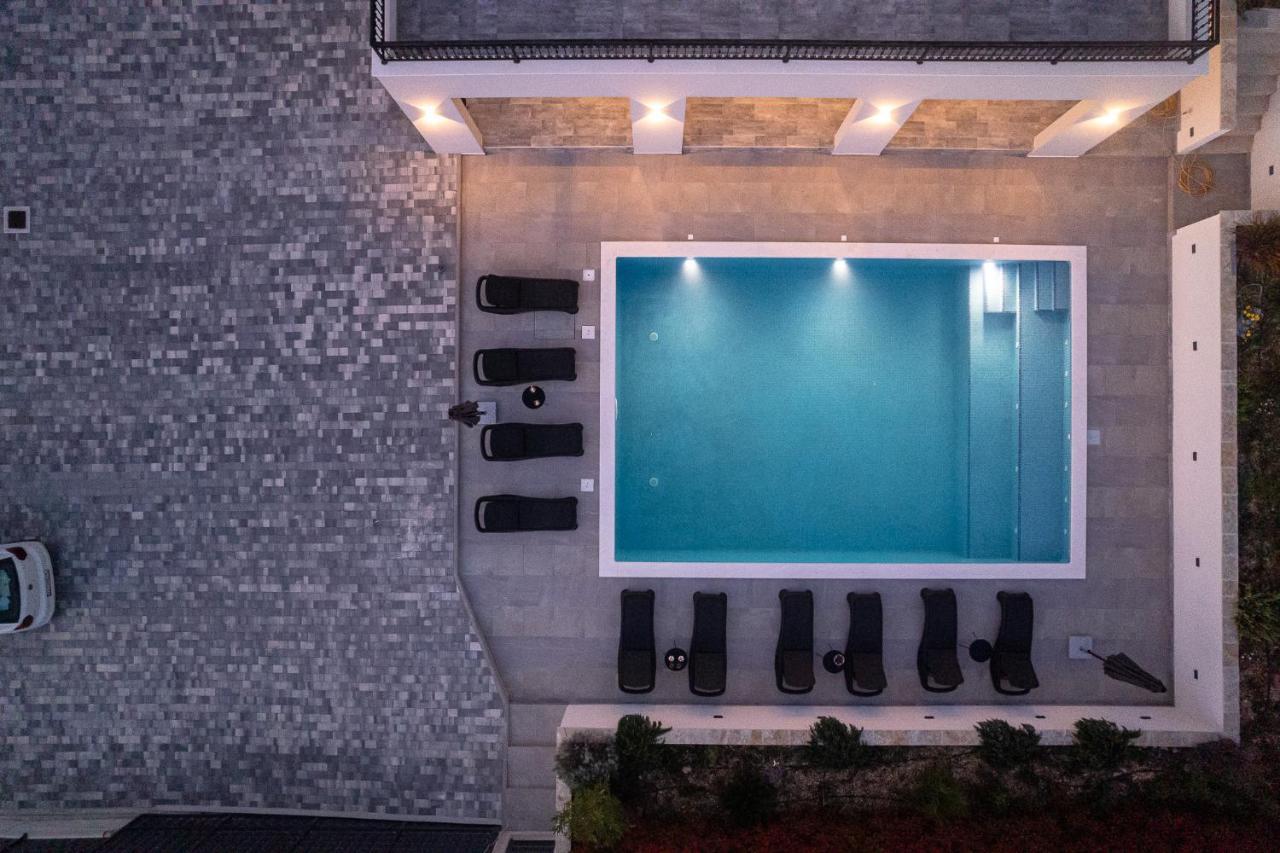 Villa Barbara & Zoran With Heated Swimming Pool Seget Vranjica Bagian luar foto