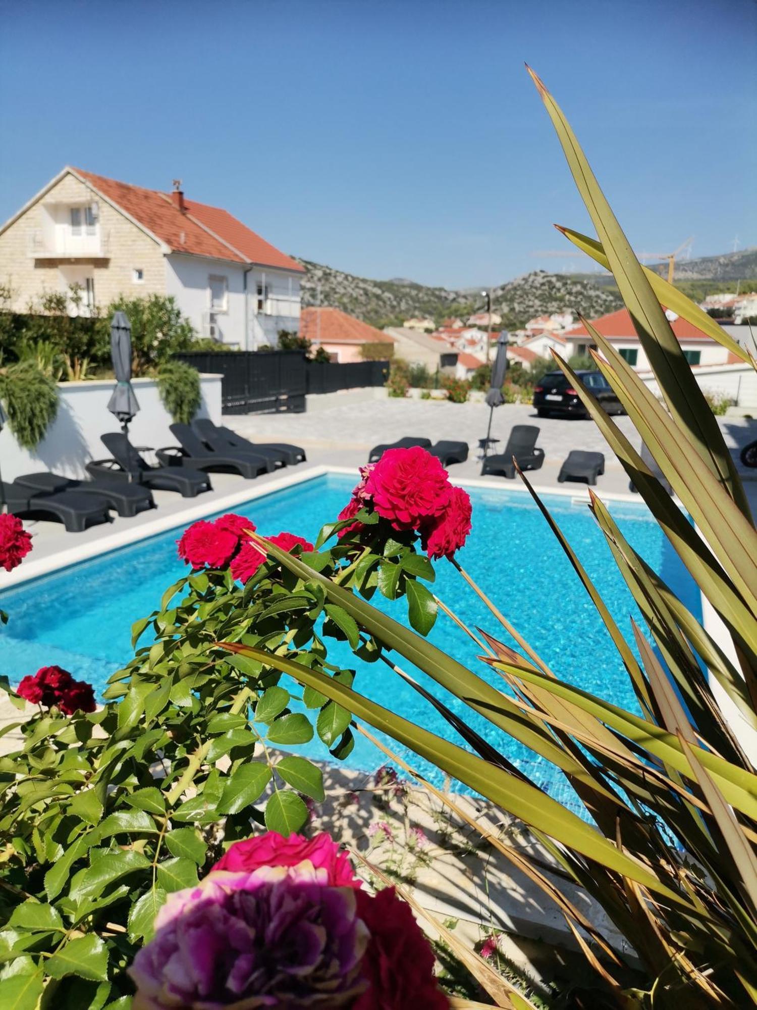 Villa Barbara & Zoran With Heated Swimming Pool Seget Vranjica Bagian luar foto