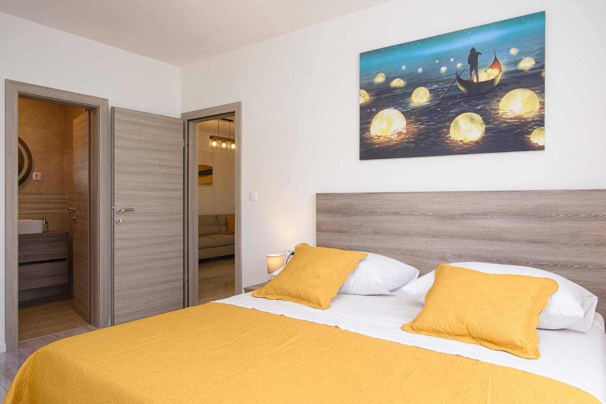 Villa Barbara & Zoran With Heated Swimming Pool Seget Vranjica Ruang foto